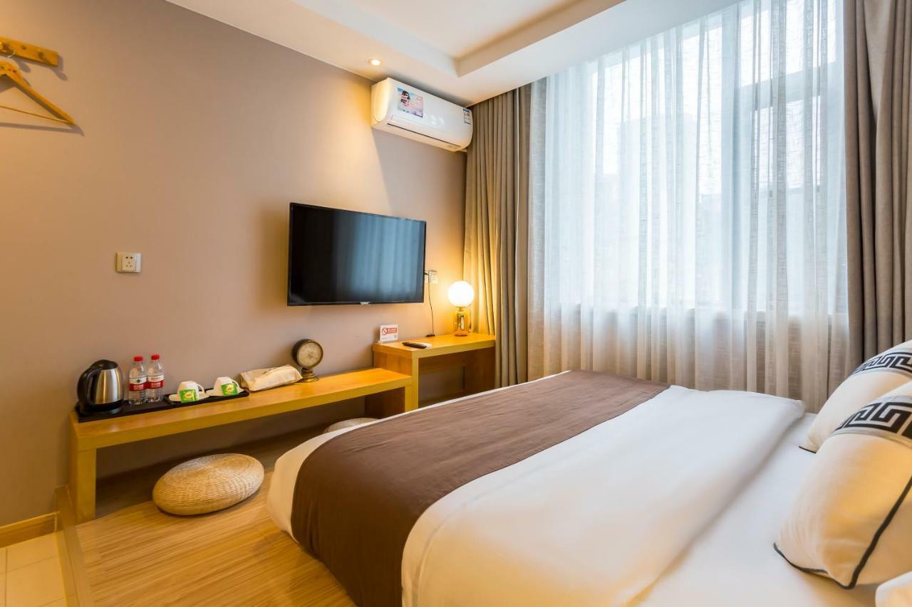 Jingli Hongyizhan Hotel Beijing Sanlitun Exterior photo
